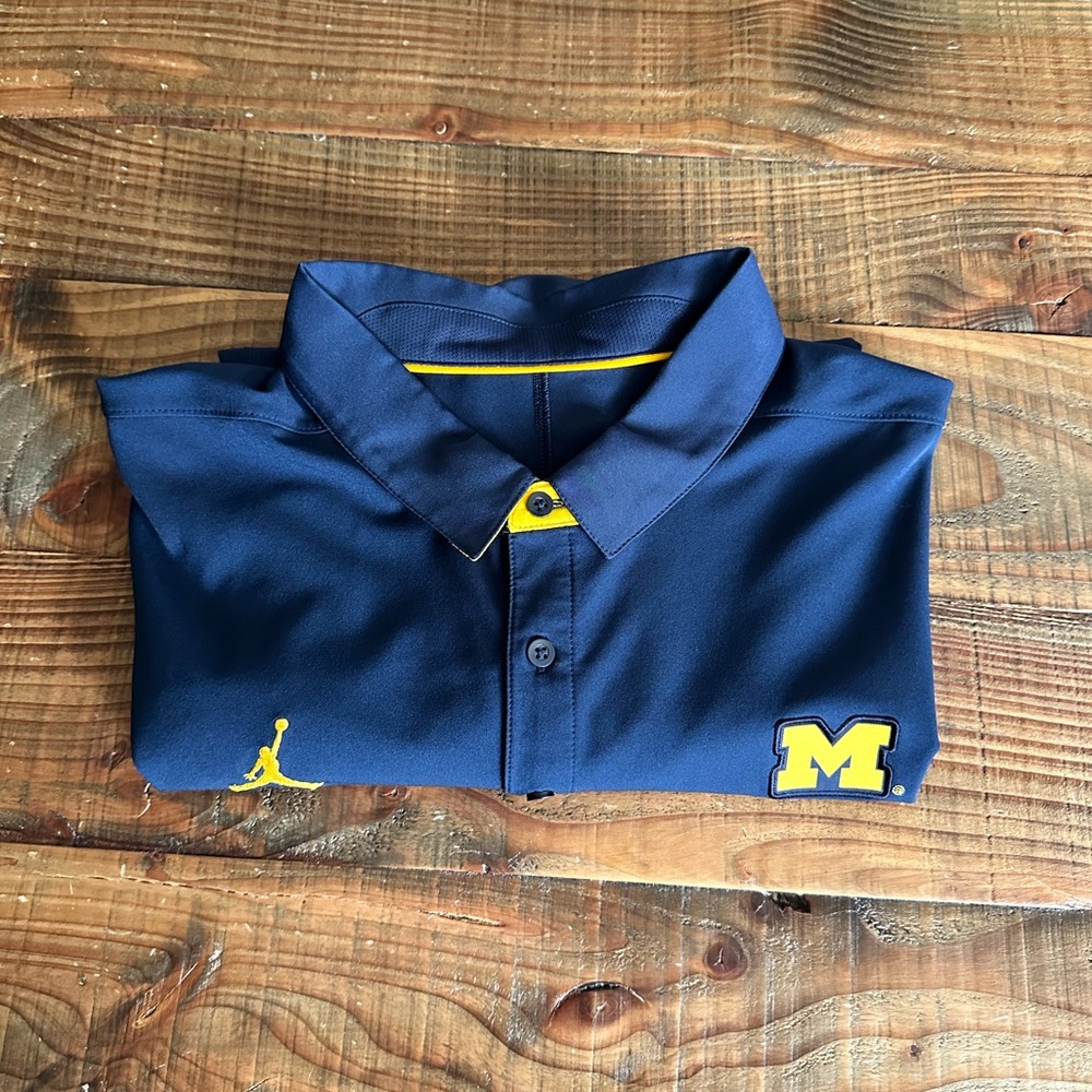 Men’s U of M men’s Jordan golf shirt